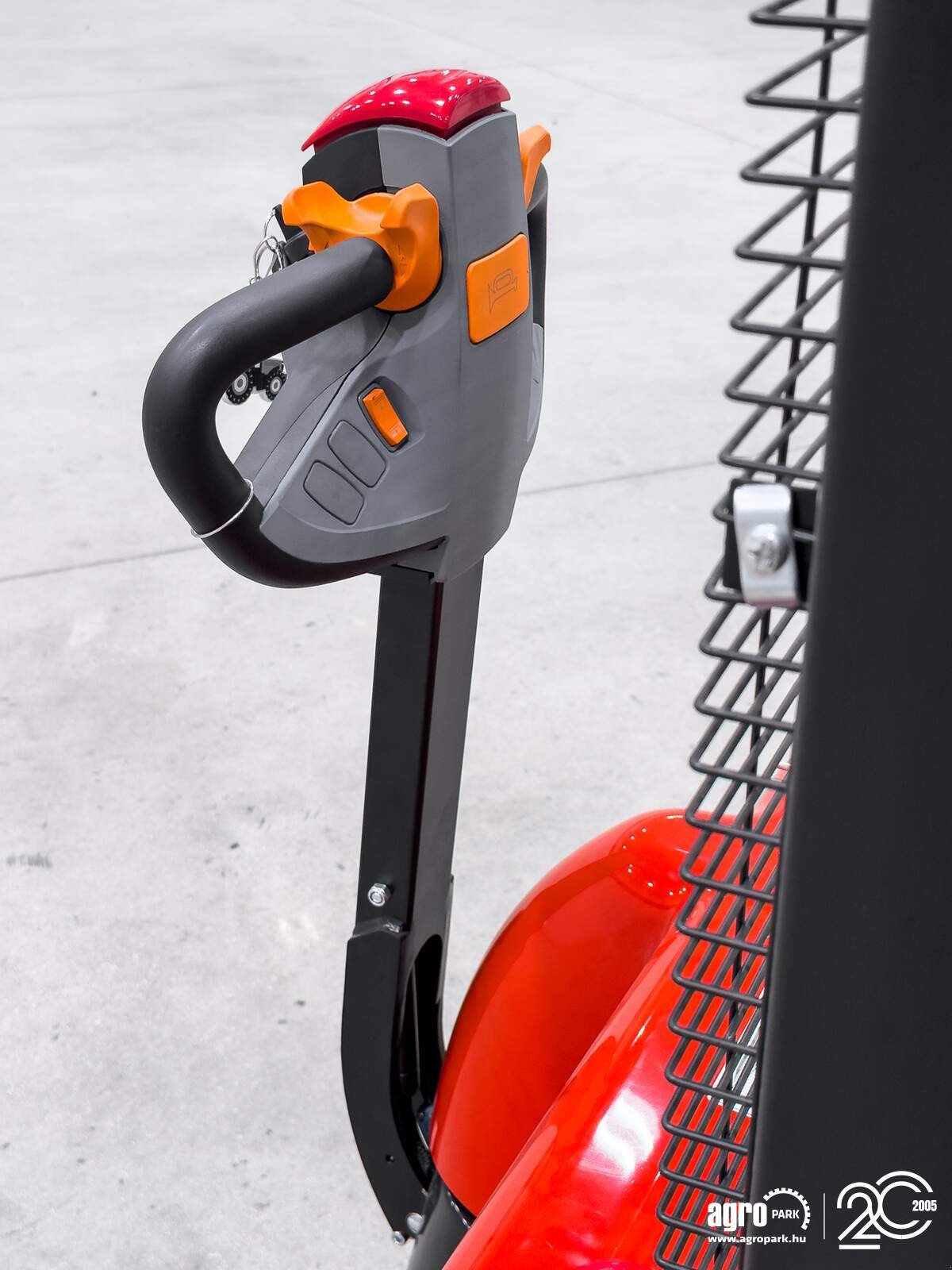 Lagertechnik & Stapeln типа Heli 1,2 ton Li-ion electric pedestrian pallet stacker with 3 meter lift, Gebrauchtmaschine в Csengele (Фотография 12)