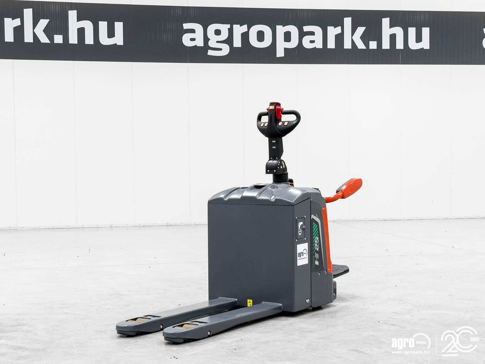 Lagertechnik & Stapeln типа Heli 2,5 ton high-performance Li-ion electric pallet truck with folding platform, Gebrauchtmaschine в Csengele (Фотография 3)