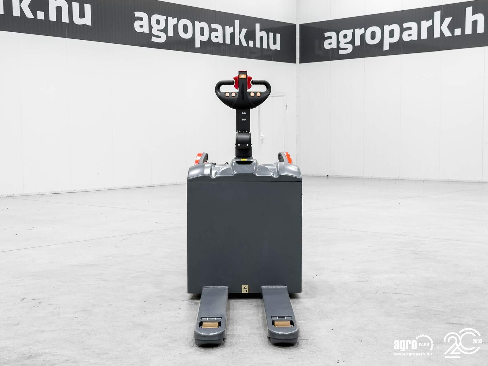 Lagertechnik & Stapeln типа Heli 2,5 ton high-performance Li-ion electric pallet truck with folding platform, Gebrauchtmaschine в Csengele (Фотография 7)