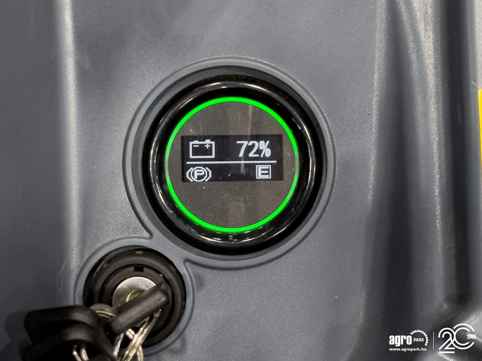 Lagertechnik & Stapeln типа Heli 2,5 ton high-performance Li-ion electric pallet truck with folding platform, Gebrauchtmaschine в Csengele (Фотография 10)