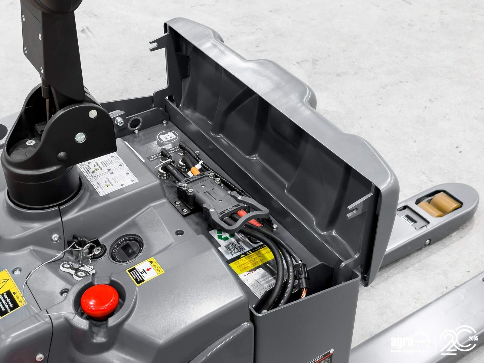 Lagertechnik & Stapeln типа Heli 2,5 ton high-performance Li-ion electric pallet truck with folding platform, Gebrauchtmaschine в Csengele (Фотография 26)