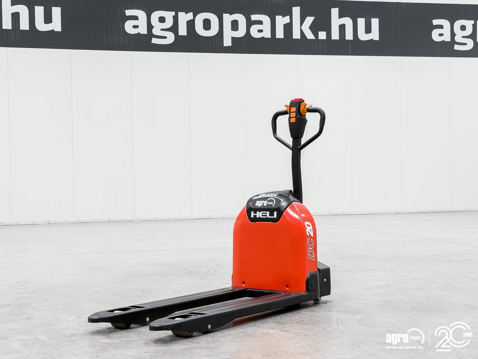 Lagertechnik & Stapeln типа Heli 2 ton Li-ion electric pedestrian pallet truck, Gebrauchtmaschine в Csengele (Фотография 3)