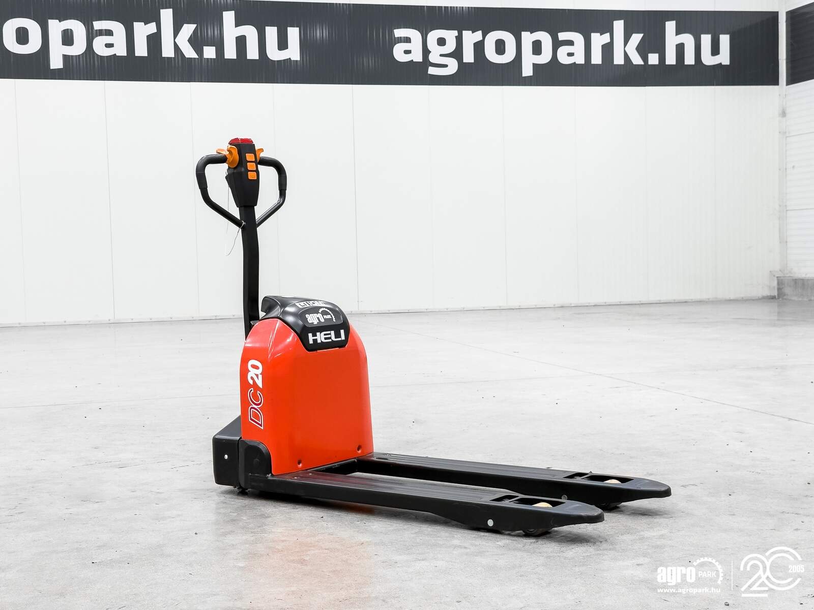 Lagertechnik & Stapeln типа Heli 2 ton Li-ion electric pedestrian pallet truck, Gebrauchtmaschine в Csengele (Фотография 4)