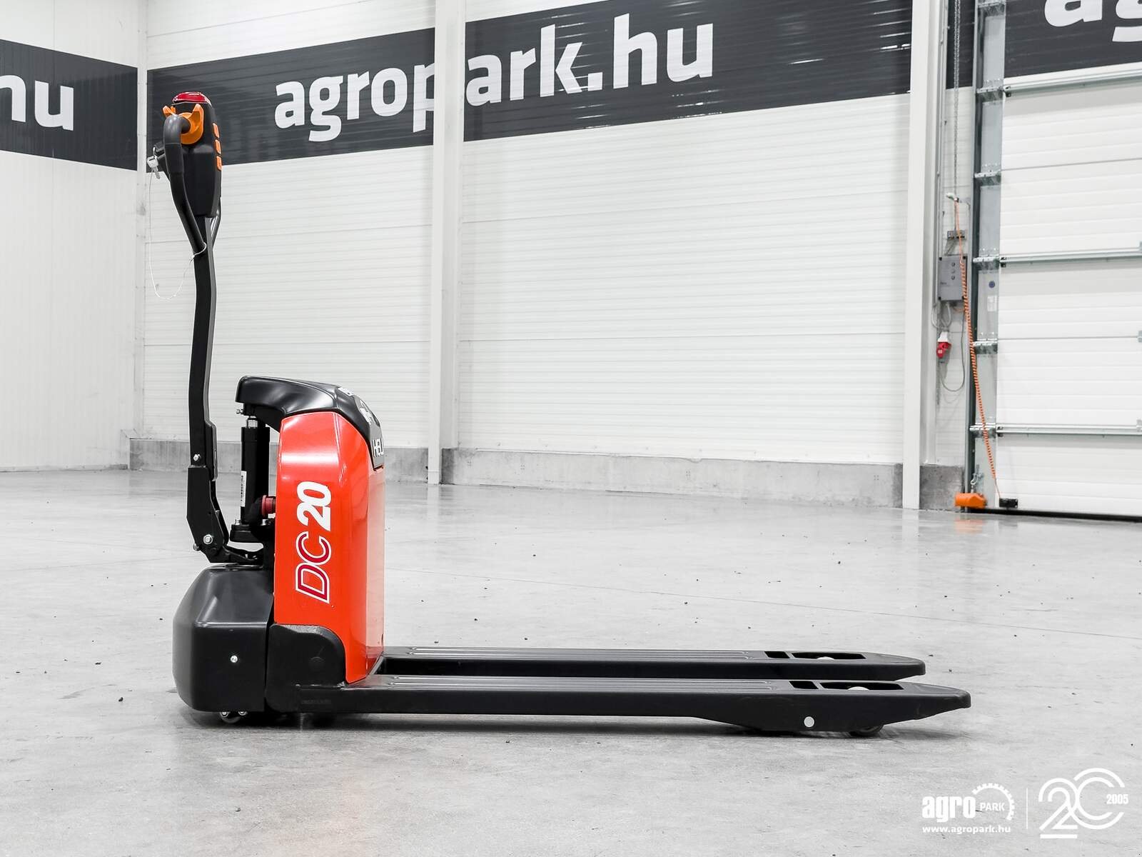 Lagertechnik & Stapeln типа Heli 2 ton Li-ion electric pedestrian pallet truck, Gebrauchtmaschine в Csengele (Фотография 8)