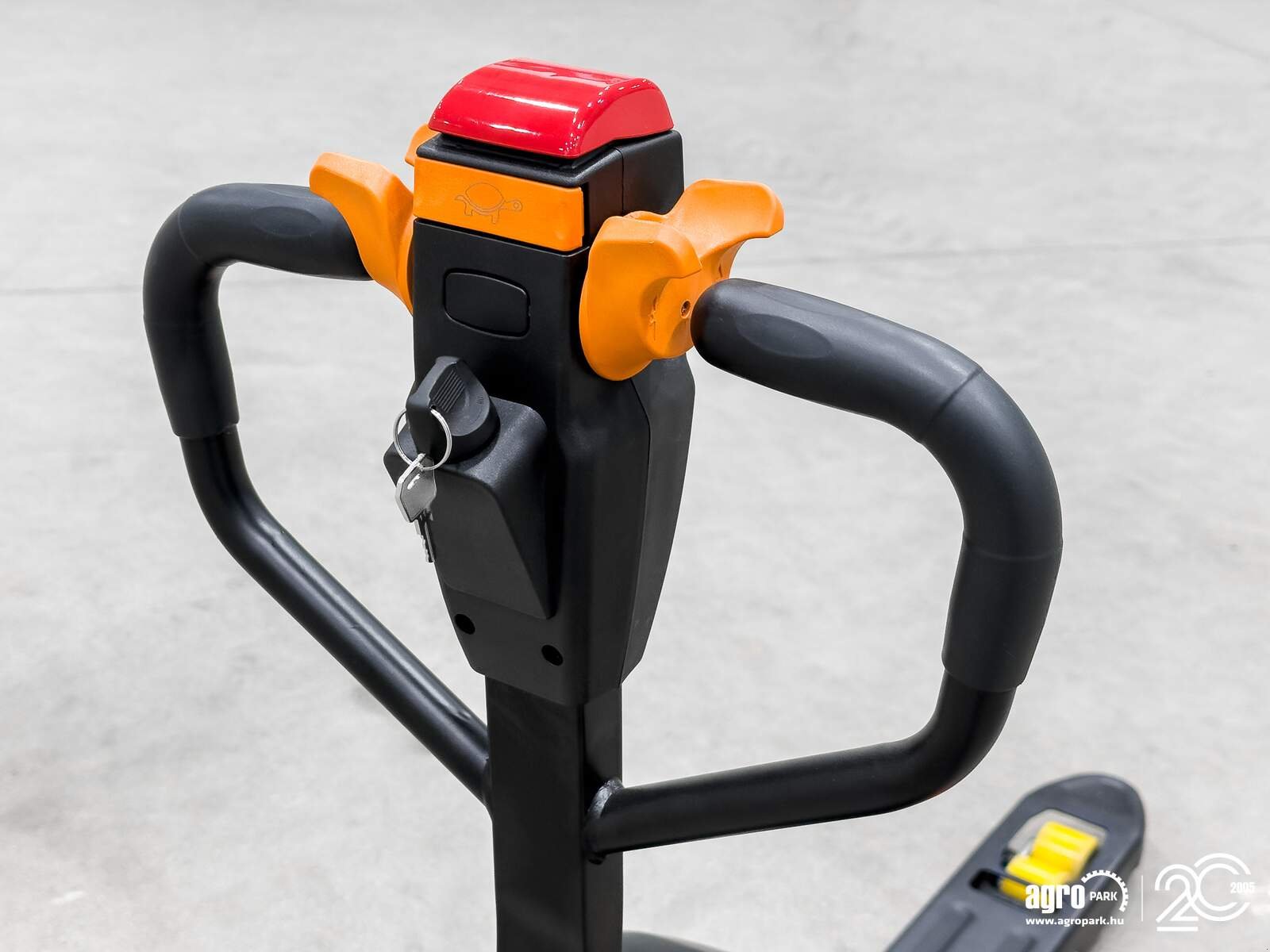 Lagertechnik & Stapeln типа Heli electric pallet truck with lithium-ion battery, 1500 kg load capacity, Gebrauchtmaschine в Csengele (Фотография 19)