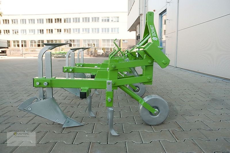 Lagertechnik des Typs BOMET Kartoffelhäufler Jäthacke-Häufler Bomet P475 inkl. Striegel, Neumaschine in Sülzetal OT Osterweddingen (Bild 4)