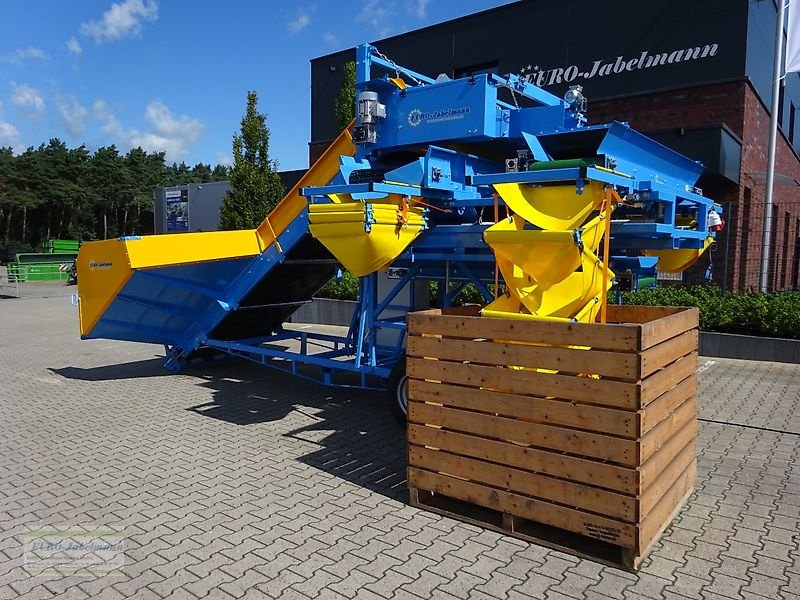 Lagertechnik des Typs EURO-Jabelmann Sturzbunker V 45120, Spiralenterder, Siebband, Kistenfüller, NEU, Neumaschine in Itterbeck (Bild 2)