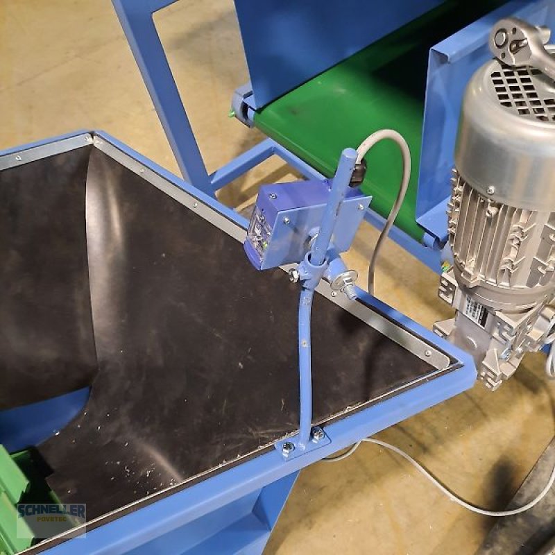 Lagertechnik of the type Schneller Povetec Sortier und Abpacklinie, Neumaschine in Hainsfarth (Picture 3)