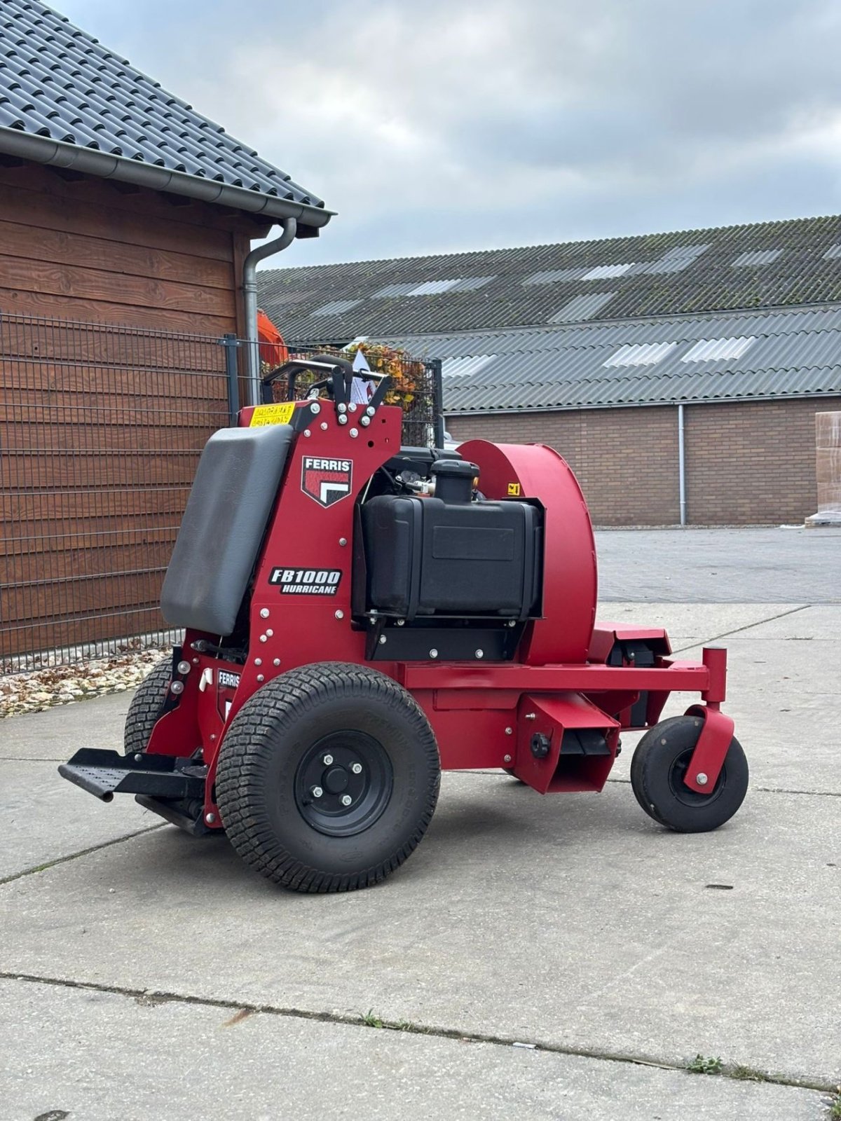 Laubsauggerät & Blasgerät typu Ferris Fb1000 hurricane, Gebrauchtmaschine v Wadenoijen (Obrázek 4)
