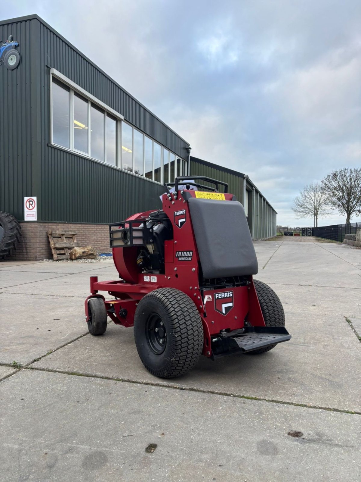 Laubsauggerät & Blasgerät typu Ferris Fb1000 hurricane, Gebrauchtmaschine v Wadenoijen (Obrázek 2)