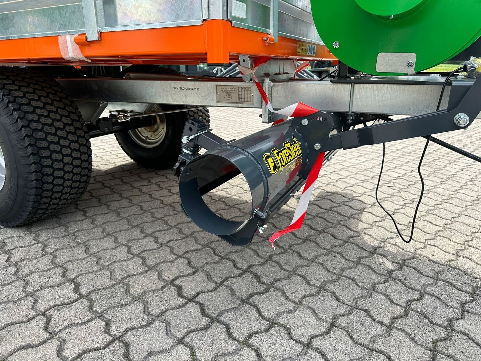 Laubsauggerät & Blasgerät des Typs Sonstige Foresteel Laubsaugwagen FT-1600, Neumaschine in Waidhofen an der Thaya (Bild 9)