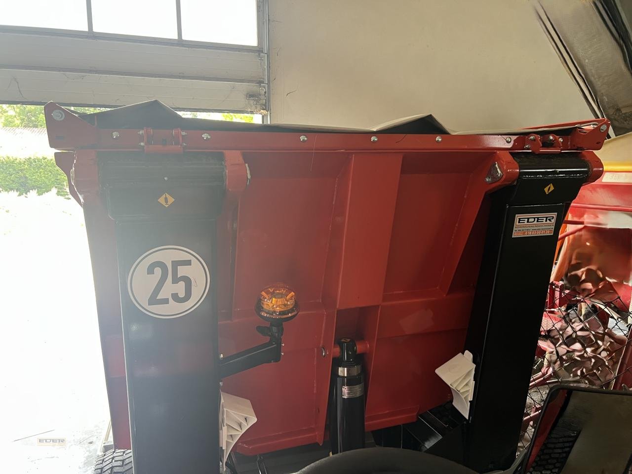 Laubsauggerät & Blasgerät za tip Sonstige Trilo M3, Gebrauchtmaschine u Kirchheim b. München (Slika 8)