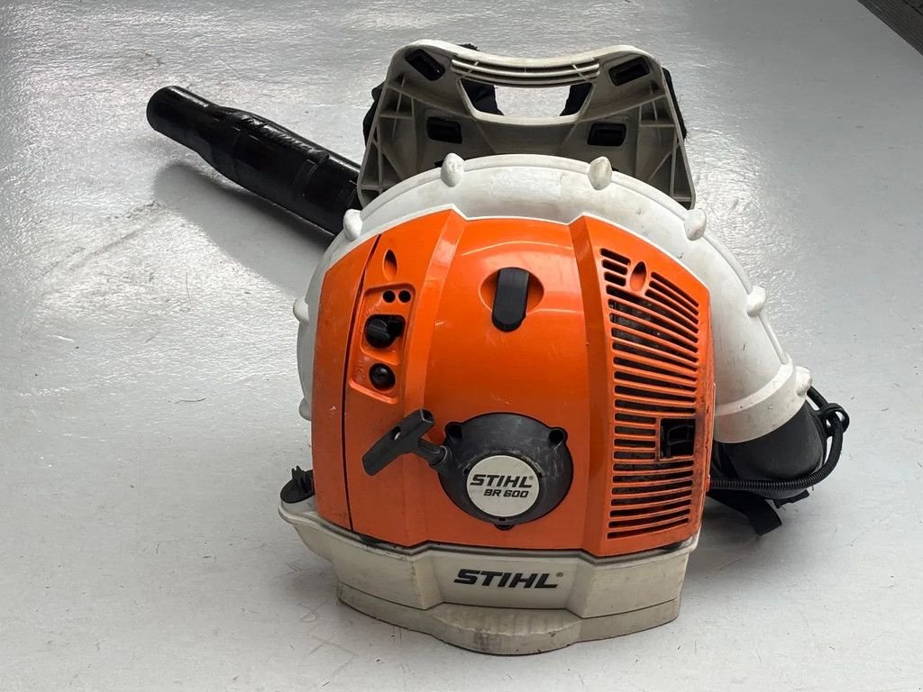 Laubsauggerät & Blasgerät tip Stihl Br600 gebruikte bladblazer ruggedragen, Gebrauchtmaschine in Ameide (Poză 2)