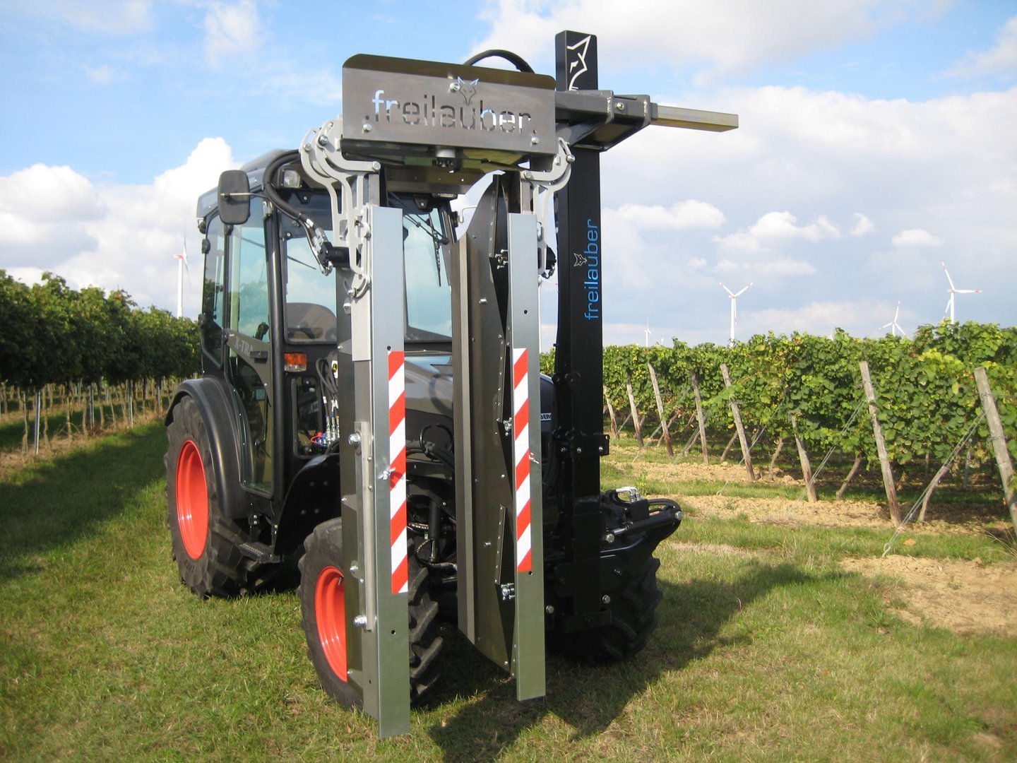 Laubschneider typu Freilauber Überzeilenlaubschneider E160, Neumaschine v Gerasdorf (Obrázek 1)