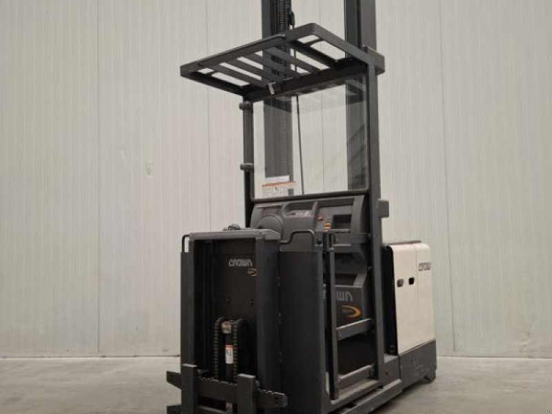 LKW от тип Crown SP 3500 series, Gebrauchtmaschine в Barneveld