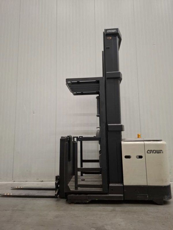 LKW от тип Crown SP 3500 series, Gebrauchtmaschine в Barneveld (Снимка 2)