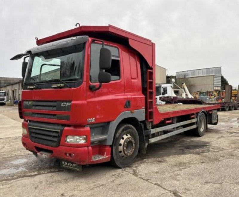 LKW от тип DAF 4X2 PLATEAU PORTE MATERIEL, Gebrauchtmaschine в Bourron Marlotte (Снимка 1)