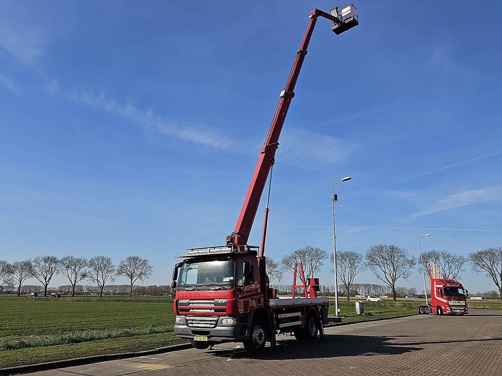 LKW of the type DAF CF 65.220, Gebrauchtmaschine in Vuren (Picture 2)