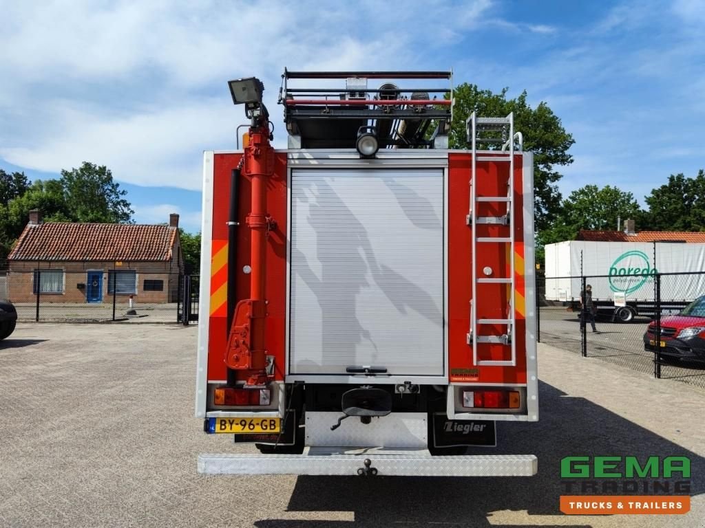 LKW типа DAF FAV 1800 DHTD 360 4x4 Dubbel Cab (10 pers) Ziegler TS10 LD2800, Gebrauchtmaschine в Oud Gastel (Фотография 9)