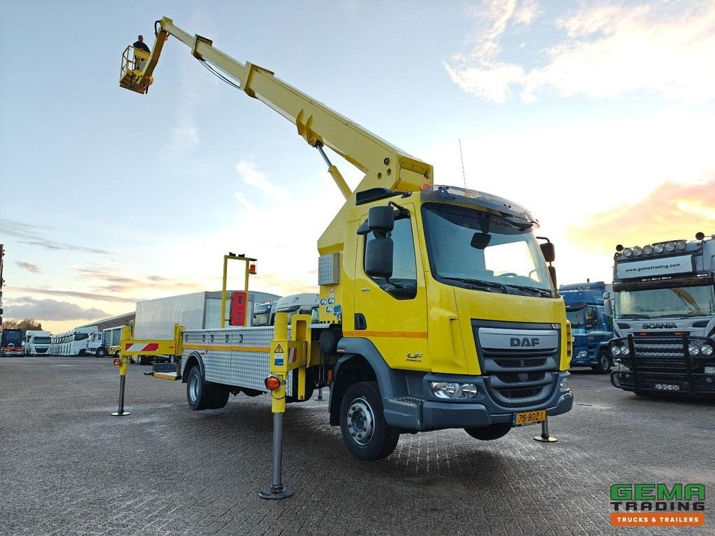 LKW типа DAF LF 180 FA 4x2 Dagcab Euro6A - T225 Ruthman - Hoogwerker- 101.534, Gebrauchtmaschine в Oud Gastel (Фотография 4)