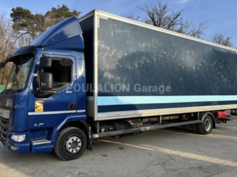 LKW du type DAF LF 210 FA, Gebrauchtmaschine en Bourron Marlotte (Photo 1)
