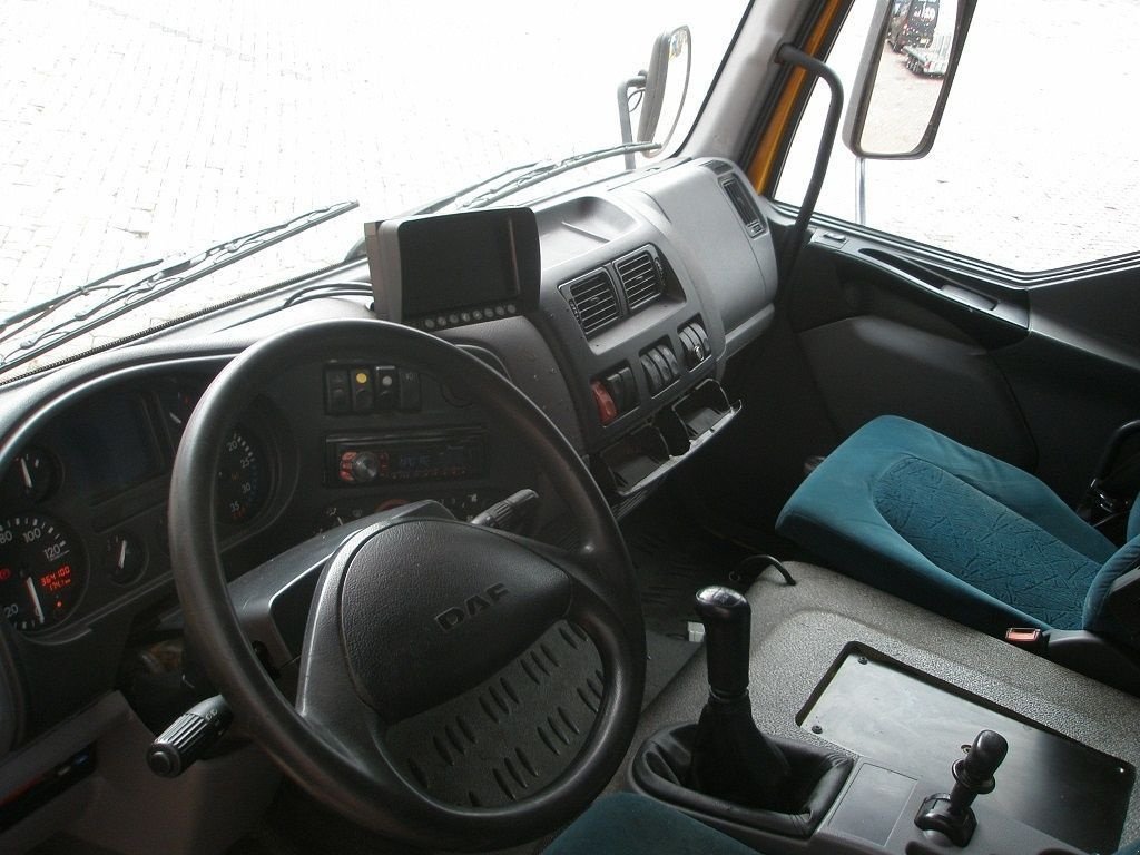 LKW Türe ait DAF LF45, Gebrauchtmaschine içinde Barneveld (resim 9)