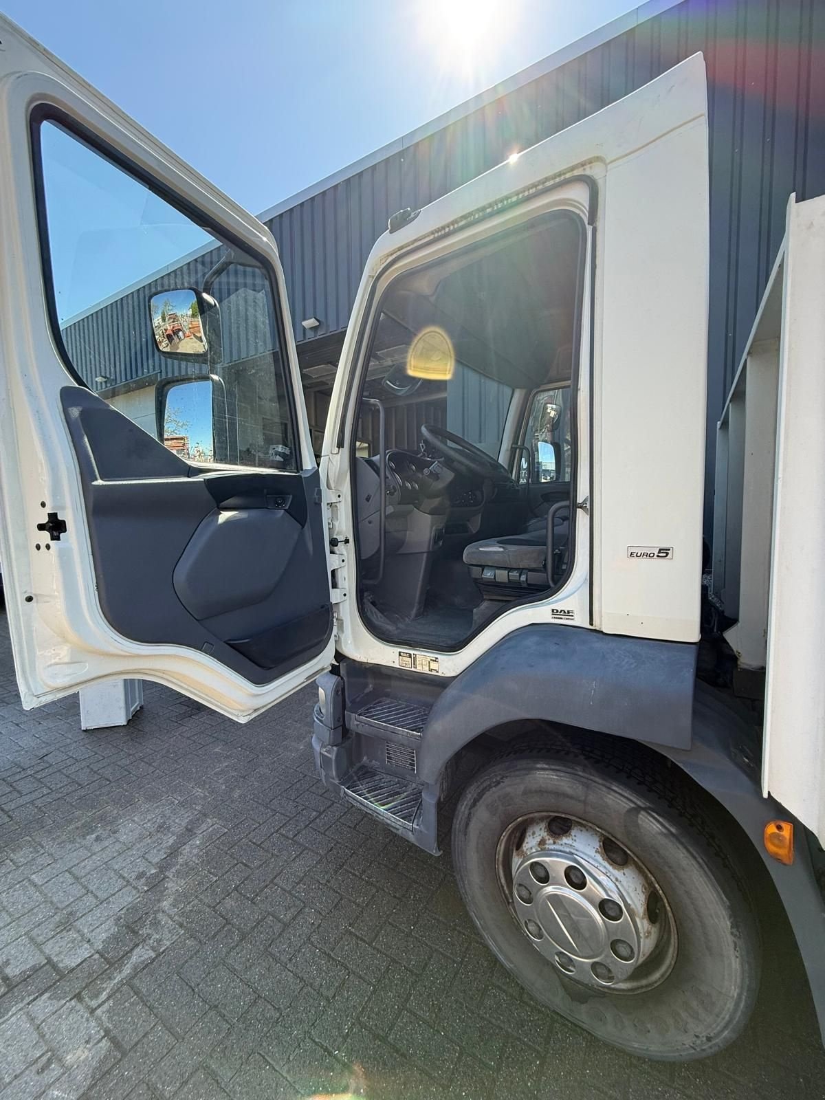 LKW des Typs DAF LF55, Gebrauchtmaschine in Sittard (Bild 10)