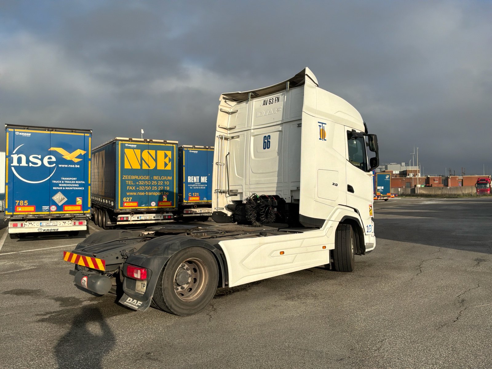LKW of the type DAF XG 480 FT, Gebrauchtmaschine in Zeebrugge (Picture 5)