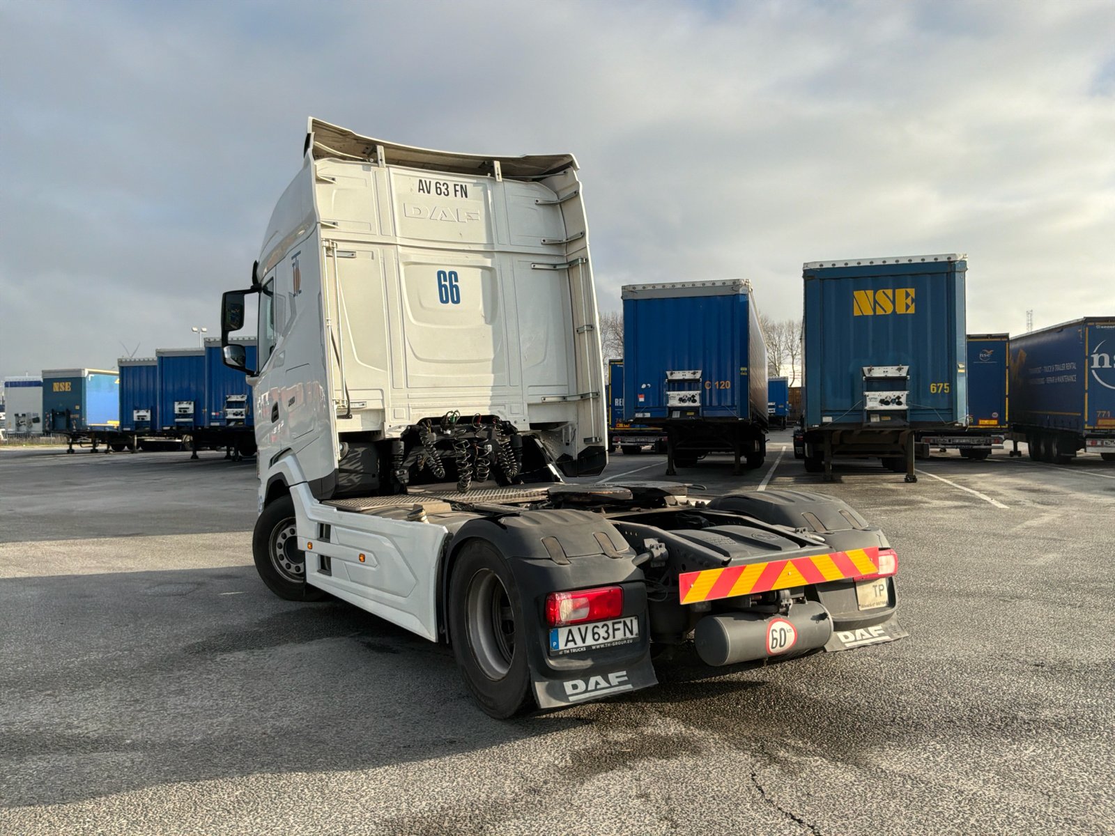LKW of the type DAF XG 480 FT, Gebrauchtmaschine in Zeebrugge (Picture 8)