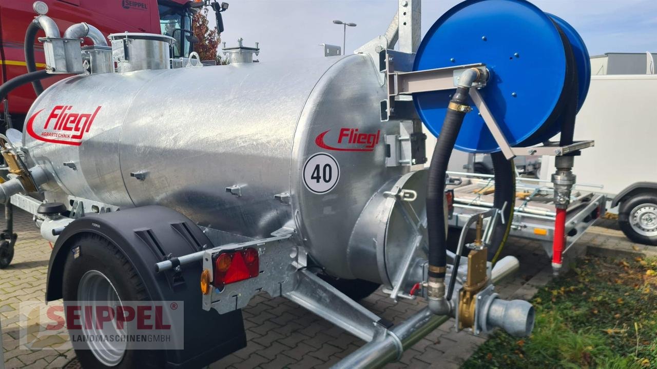 LKW des Typs Fliegl WFW 4000 EINACHS WASSERFASSWAGEN, Neumaschine in Groß-Umstadt (Bild 1)