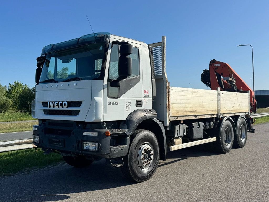 LKW del tipo Iveco 330 6x4 with Palfinger PK 18500 crane, Gebrauchtmaschine en Velddriel (Imagen 1)