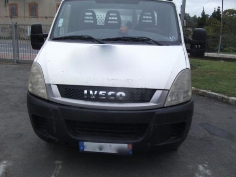 LKW van het type Iveco 35C15, Gebrauchtmaschine in Bourron Marlotte (Foto 2)