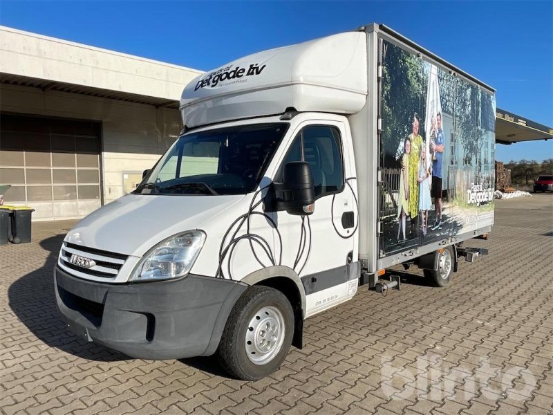 LKW des Typs Iveco 35S18 mit Verkaufsaufbau, Gebrauchtmaschine in Düsseldorf