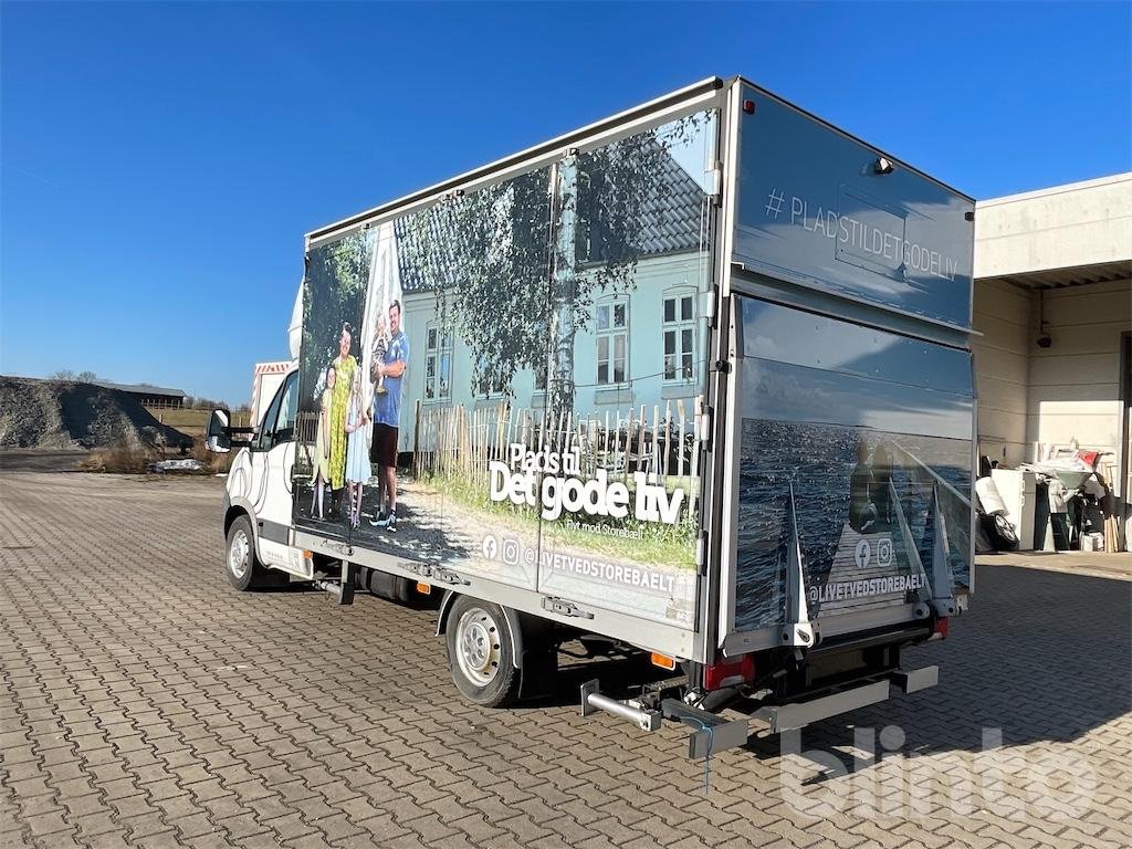 LKW от тип Iveco 35S18 mit Verkaufsaufbau, Gebrauchtmaschine в Düsseldorf (Снимка 3)