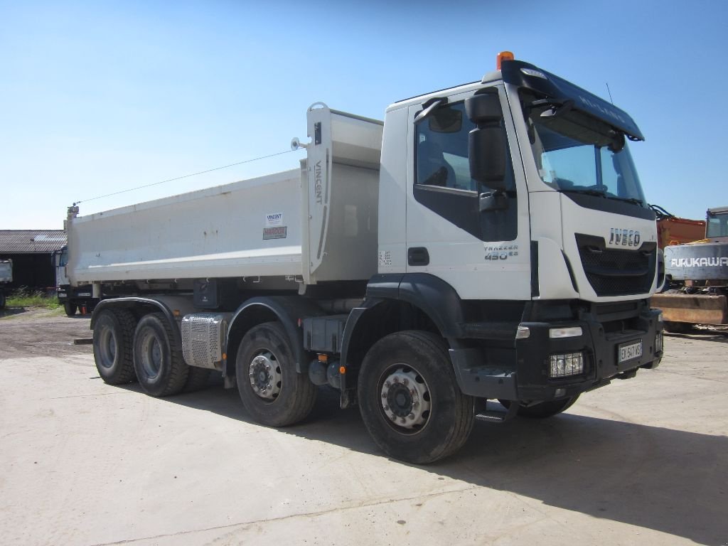 LKW des Typs Iveco 450 T, Gebrauchtmaschine in CHAPONOST (Bild 4)