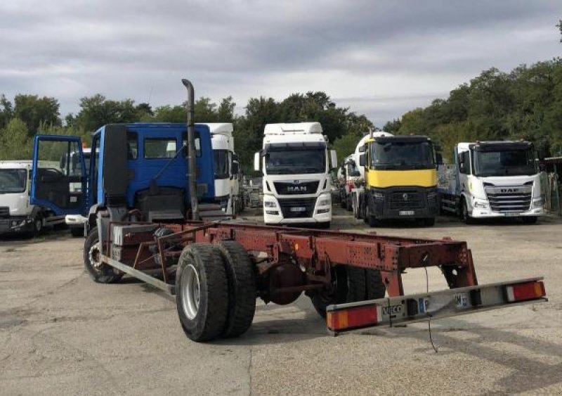 LKW tip Iveco CURS0R 240 PORTEUR FOURGON, Gebrauchtmaschine in Bourron Marlotte (Poză 3)