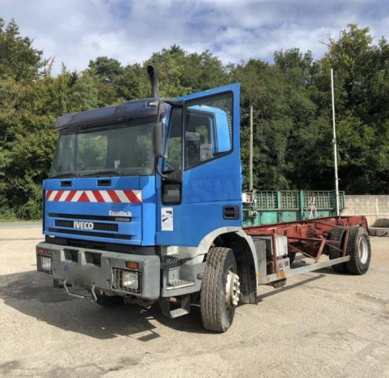 LKW za tip Iveco CURS0R 240 PORTEUR FOURGON, Gebrauchtmaschine u Bourron Marlotte (Slika 1)