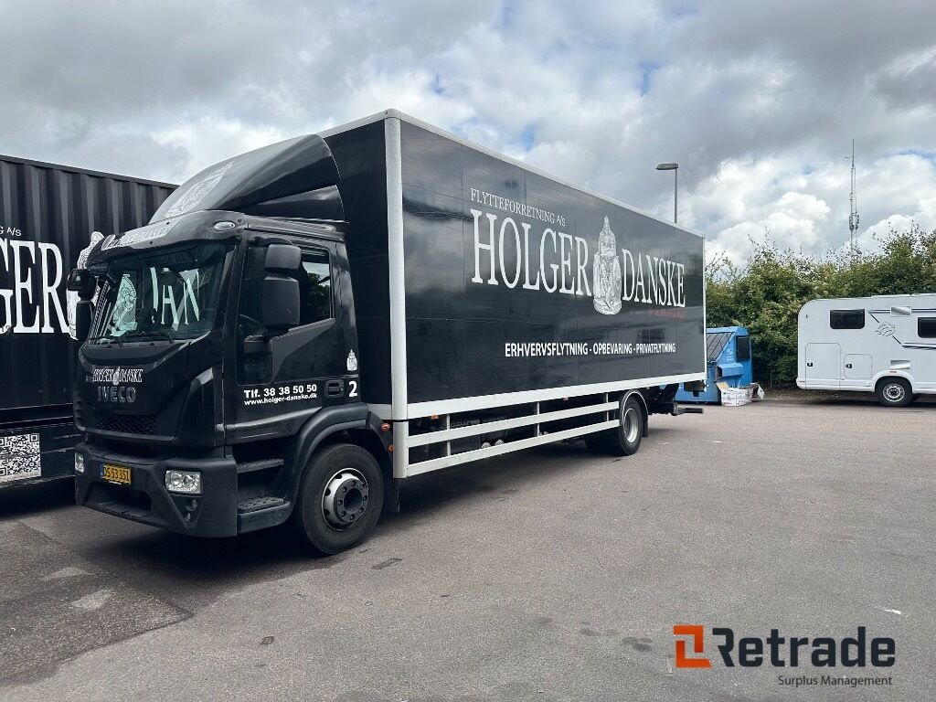 LKW типа Iveco EURO CARGO Lastbil med rampe, Gebrauchtmaschine в Rødovre (Фотография 1)
