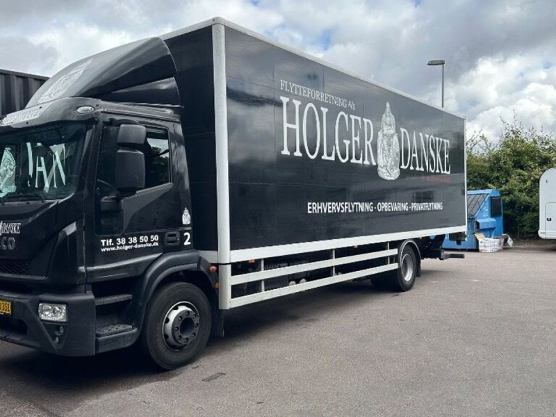 LKW Türe ait Iveco Eurocargo med rampe, Gebrauchtmaschine içinde Rødovre (resim 1)