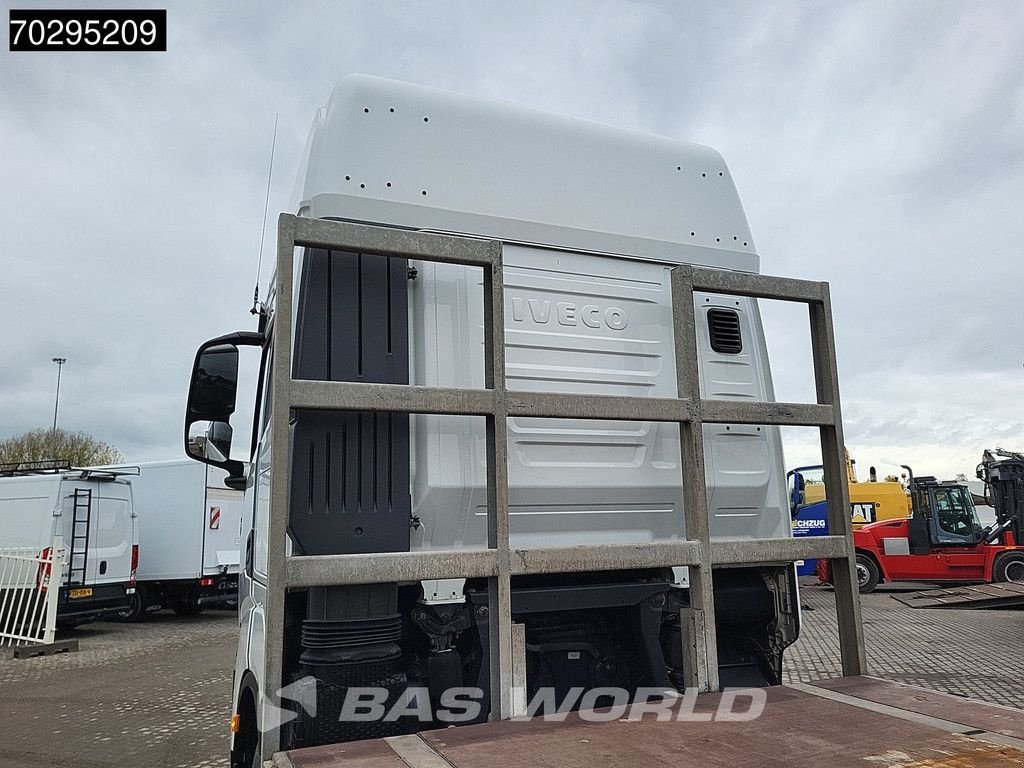 LKW of the type Iveco S-Way 420 4X2 7 meter Open body ACC Navi Automatic Euro 6, Gebrauchtmaschine in Veghel (Picture 11)