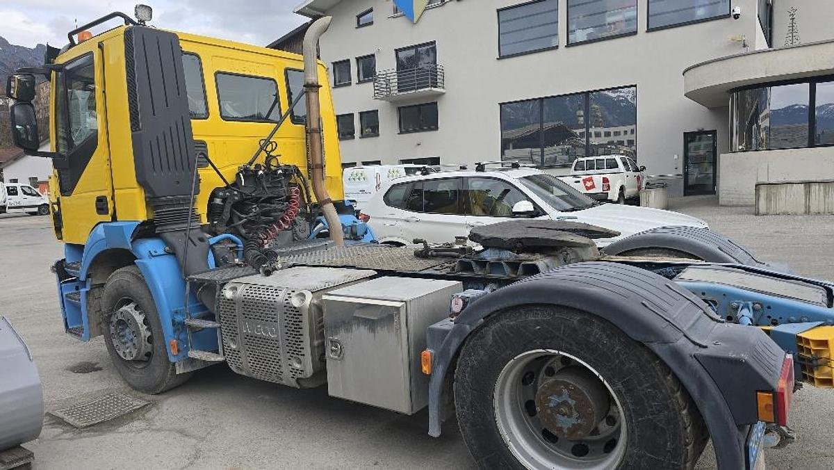 LKW of the type Iveco Strallis 4x2 Sattelzugmaschine mit Kipphydraulik, Gebrauchtmaschine in Göpfritz an der Wild (Picture 2)