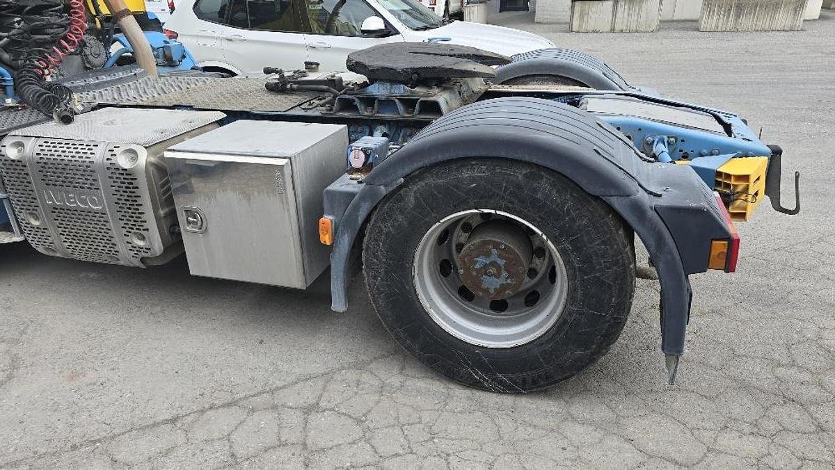 LKW типа Iveco Strallis 4x2 Sattelzugmaschine mit Kipphydraulik, Gebrauchtmaschine в Göpfritz an der Wild (Фотография 8)