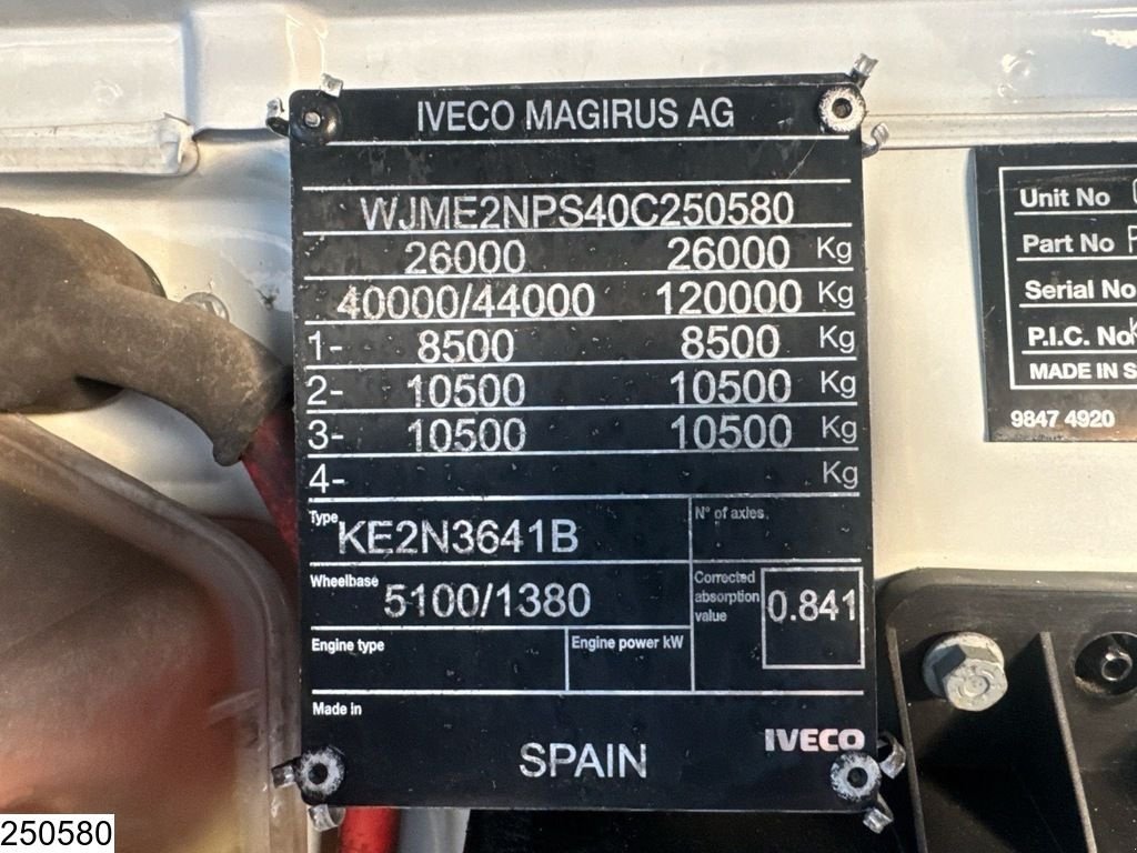 LKW del tipo Iveco Trakker 360 6x4, EURO 5, Steel suspension, Gebrauchtmaschine In Ede (Immagine 5)