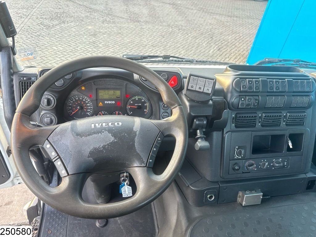 LKW typu Iveco Trakker 360 6x4, EURO 5, Steel suspension, Gebrauchtmaschine v Ede (Obrázok 10)