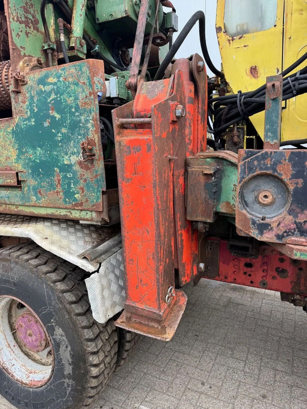 LKW типа Iveco Turbotech **260-30-WOOD CHIPPER-BROYEUR A BOIS**, Gebrauchtmaschine в Kessel (Фотография 5)