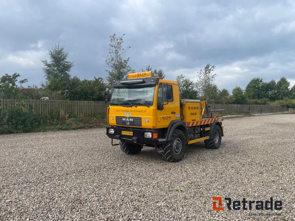 LKW of the type MAN L2000 Bjærgningsbil, Gebrauchtmaschine in Rødovre (Picture 1)