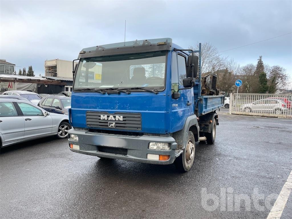 LKW от тип MAN LE 8.180, Gebrauchtmaschine в Düsseldorf (Снимка 1)