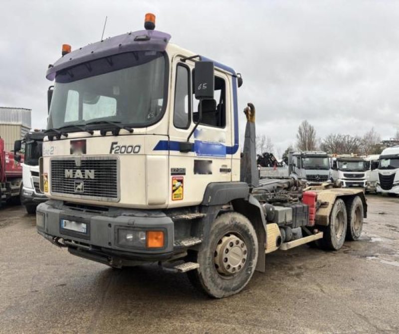 LKW Türe ait MAN SILENT 27-343, Gebrauchtmaschine içinde Bourron Marlotte (resim 1)