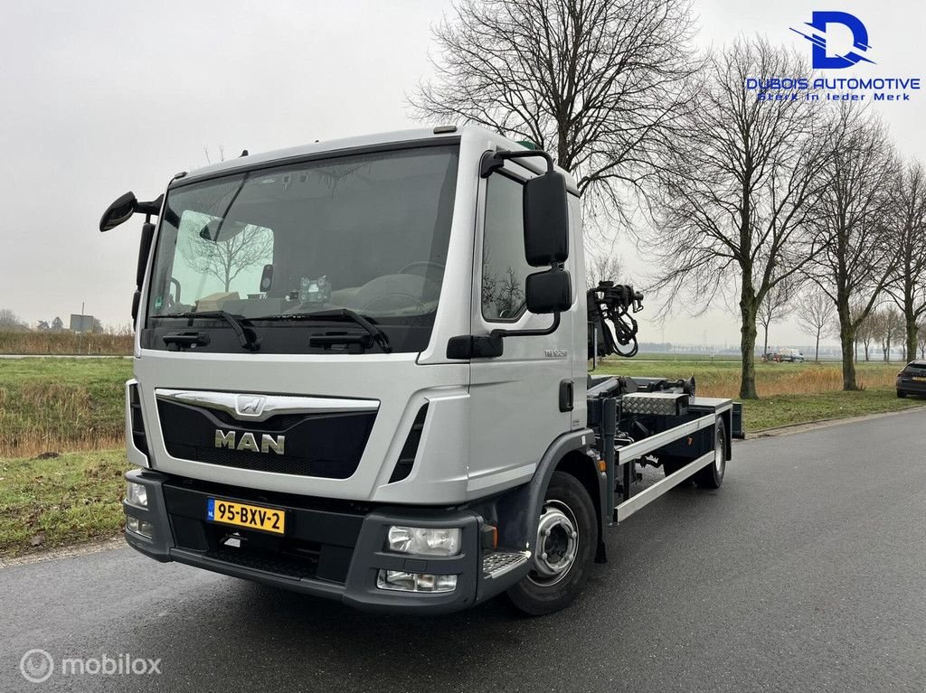 LKW del tipo MAN TGL 12/250 HAAKARM KRAAN AUTOMAAT CONTAINERS SMART TACHO, Gebrauchtmaschine In Zevenbergen (Immagine 1)