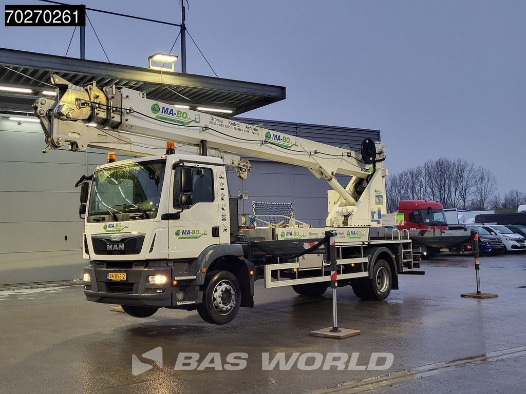 LKW Türe ait MAN TGM 18.250 4X2 44mtrs B&ouml;cker AK44/4000 Telescopic crane, Gebrauchtmaschine içinde Veghel (resim 2)